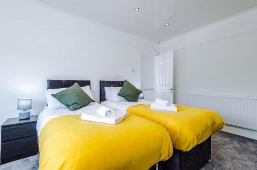 Contractor's Haven: Spacious Home Near Liverpool City Centre Exterior photo